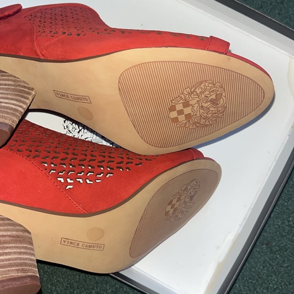 Vince Camuto Women’s Sz 9M shoes heeled boots suede red comfort style - Picture 6 of 11